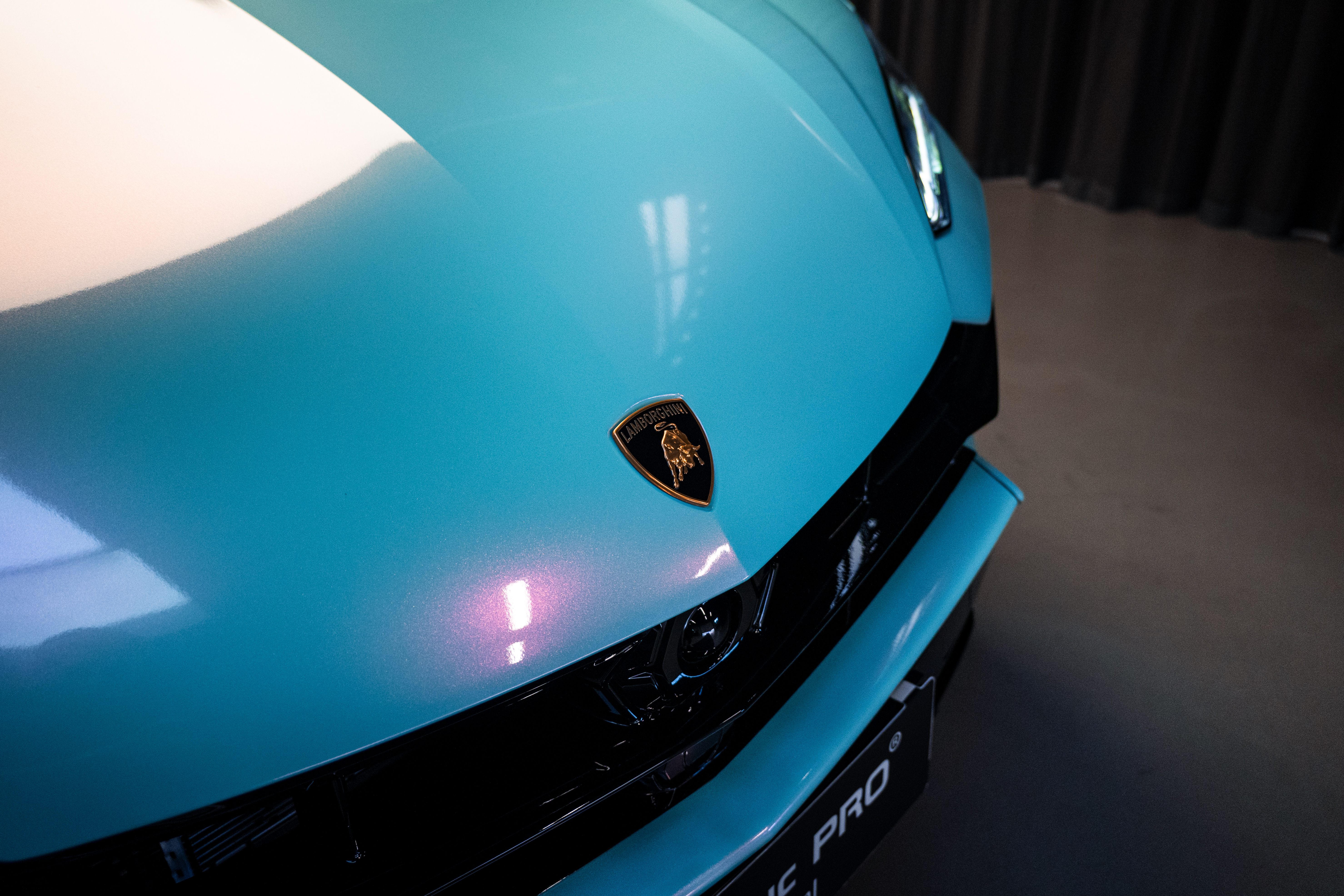lambo front